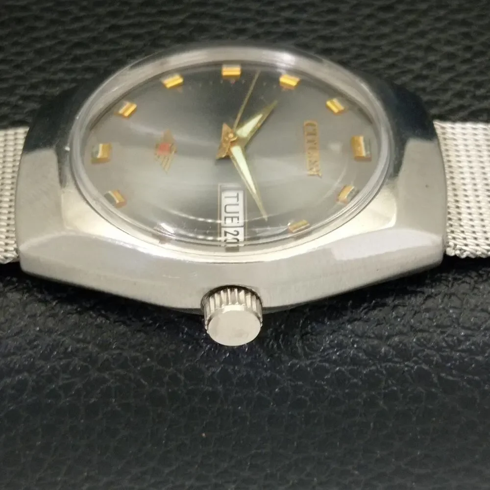 Vintage 1973 Citizen Automatic Mens Silver Watch W/daydate & Gold accents